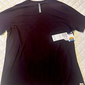 Men's Vuori dream knit burgundy T-Shirt - brand new with tags